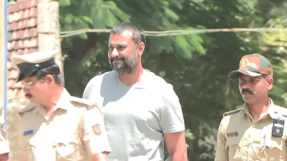 ಅಮ್ಮ ಬಂದ ಖುಷಿ.. ಜೈಲಿನಲ್ಲಿ ದರ್ಶನ್ ಮೊಗದಲ್ಲಿ ನಗುವಿನ ಜೊತೆಗೆ ಹೊಸದೊಂದು ಕಳೆ