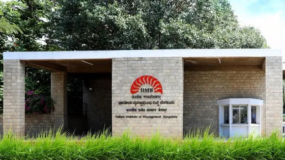 IIM ಬೆಂಗಳೂರು ಸಂಸ್ಥೆಯಲ್ಲಿ ಜಾಬ್​.. ಸಂಬಳ 8,30,000 ರೂಪಾಯಿ; ಯಾರಿಗೆ ಅವಕಾಶ?