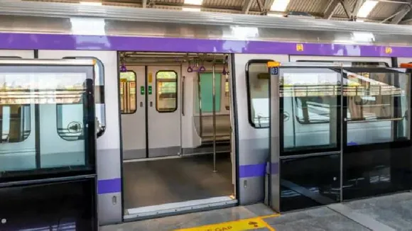 ಮೆಟ್ರೋ ನಿಲ್ದಾಣದಲ್ಲಿ ಅನಾಹುತ.. ಹಳಿಗೆ ಹಾರಿ ಆತ್ಮ*ತ್ಯೆ ಮಾಡಿಕೊಂಡ ವ್ಯಕ್ತಿ