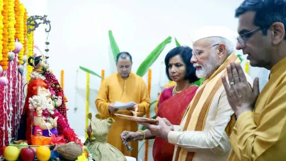 CJI ಮನೆಯಲ್ಲಿ ಮೋದಿ ಗಣೇಶ ಪೂಜೆ.. DY ಚಂದ್ರಚೂಡ್​ ಮೇಲಿನ ವಿಶ್ವಾಸ ಕಳ್ಕೊಂಡಿದ್ದೇವೆ ಎಂದ ಕಾಂಗ್ರೆಸ್, ಏನಿದು ವಿವಾದ..?