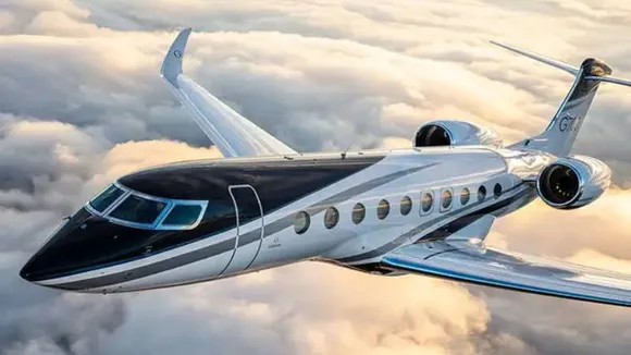 ದುಬಾರಿ ಜೀವನ.. ಖಾಸಗಿ ಜೆಟ್​ಗಳನ್ನು ಹೊಂದಿರುವ ಭಾರತೀಯ ಕ್ರಿಕೆಟಿಗರಿವರು!