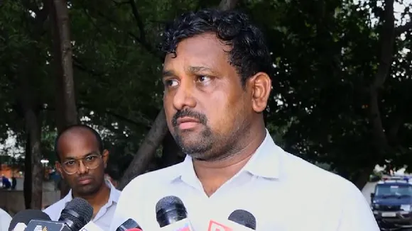 ಕಾರು ಅಡ್ಡಗಟ್ಟಿ ಕಿಡ್ನಾಪ್​ಗೆ ಯತ್ನ.. ರೈಸ್ ಮಿಲ್ ಮಾಲೀಕನ ಪ್ಲಾನ್​ಗೆ ಐವರು ಖದೀಮರು ಅರೆಸ್ಟ್​