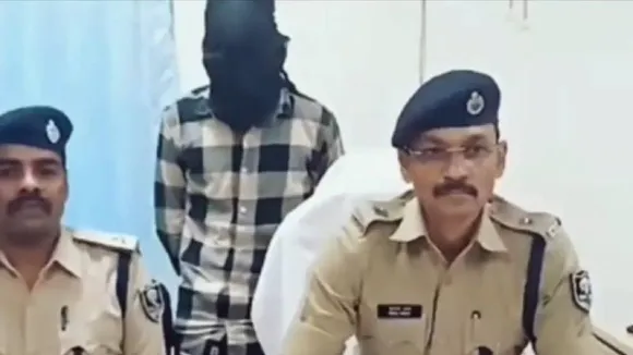 ಐಫೋನ್​ ಕೊಡಿಸದ ಪೋಷಕರು.. ತನ್ನ ಮನೆಯಲ್ಲಿ ತಾನೇ ದರೋಡೆ ಮಾಡಿ ಸಿಕ್ಕಿ ಬಿದ್ದ ಮಗ!