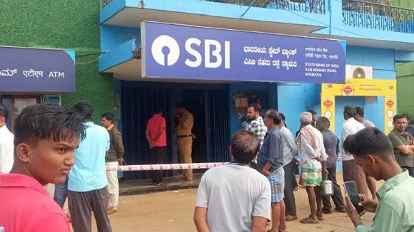 ದಾವಣಗೆರೆಯಲ್ಲಿ ಸದ್ದಿಲ್ಲದೇ ₹4 ಕೋಟಿ ಚಿನ್ನಾಭರಣ ದರೋಡೆ.. ಕಳ್ಳರ ಪ್ಲಾನ್ ಕೇಳಿದ್ರೆ ಬೆಚ್ಚಿ ಬೀಳ್ತೀರಾ!