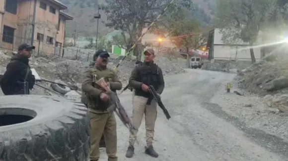 ಜಮ್ಮು ಕಾಶ್ಮೀರದಲ್ಲಿ ಅಟ್ಟಹಾಸ ಮೆರೆದ ಭಯೋತ್ಪಾದಕರು; ಉಗ್ರರ ದಾಳಿಗೆ ಬಲಿಯಾದ 7 ಜನ