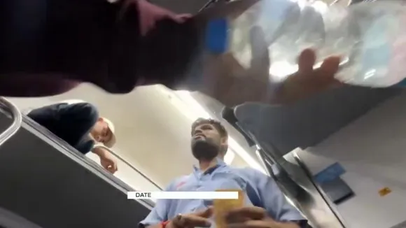 ನೀರಿನ ಬಾಟಲಿಗೆ ಪ್ರಯಾಣಿಕರಿಂದ ಹೆಚ್ಚಿನ ದರ ವಸೂಲಿ; ಕ್ಯಾಟರಿಂಗ್ ಸಂಸ್ಥೆಗೆ ಬಿದ್ದ ದಂಡವೆಷ್ಟು ಗೊತ್ತಾ?