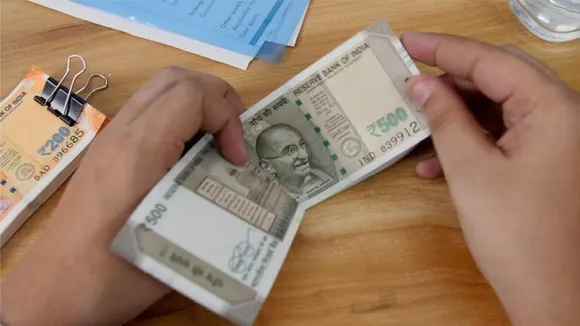 ಕೇಂದ್ರ ಸರ್ಕಾರಿ ನೌಕರರಿಗೆ ಬಂಪರ್ ಸುದ್ದಿ; 8ನೇ ವೇತನ ಆಯೋಗದಲ್ಲಿ ಬೇಸಿಕ್ ಸ್ಯಾಲರಿ ದುಪ್ಪಟ್ಟು: ಎಷ್ಟು ಗೊತ್ತಾ?