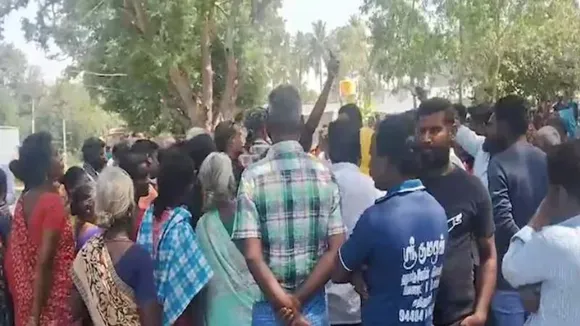 ಹೈಸ್ಕೂಲ್ ವಿದ್ಯಾರ್ಥಿನಿ ಮೇಲೆ ಮೂವರು ಶಿಕ್ಷಕರಿಂದ ಸಾಮೂಹಿಕ ಅನಾಚಾರ.. ಥೂ ಪಾಪಿಗಳಾ