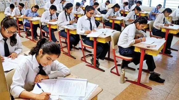 CBSE 10, 12ನೇ ತರಗತಿಗೆ ಹೊಸ ಪಠ್ಯಕ್ರಮ ಬಿಡುಗಡೆ; ಗ್ರೇಡಿಂಗ್ ಸಿಸ್ಟಮ್ ಸೇರಿ ಹಲವು ಬದಲಾವಣೆಗಳು!