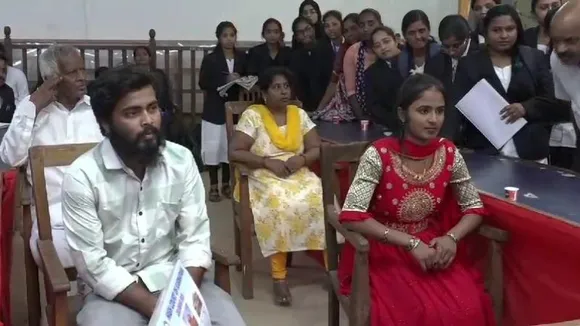 ಮದುವೆಯಾದ 6 ತಿಂಗಳಿಗೆ ಡಿವೋರ್ಸ್​ಗಾಗಿ ಅರ್ಜಿ.. ದೂರಾಗಲು ಹೊರಟಿದ್ದ ದಾಂಪತ್ಯವನ್ನು ಬೆಸೆದ ನ್ಯಾಯಾಧೀಶರು!