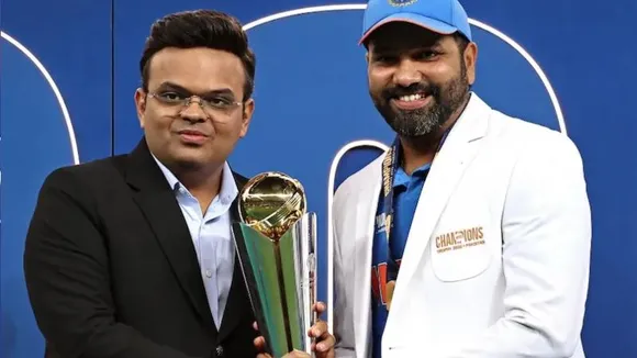 ಪ್ರಶಸ್ತಿ ಪ್ರದಾನ ವೇದಿಕೆಯಲ್ಲಿ ವಿವಾದ.. ಪಾಕಿಸ್ತಾನದ ಪ್ರತಿನಿಧಿಗಳು ಹೀಗೆ ಮಾಡಿದ್ದು ಸರೀನಾ?