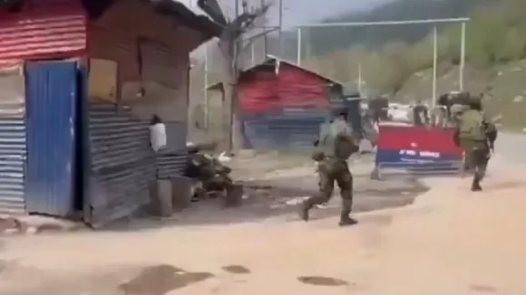 ಭಯೋತ್ಪಾದಕರ ಗುಂಡಿನ ದಾಳಿ.. ಪ್ರಾಣ ಕಳೆದುಕೊಂಡ ಮಾಜಿ ಸ್ಪೀಕರ್ ಸಂಬಂಧಿ