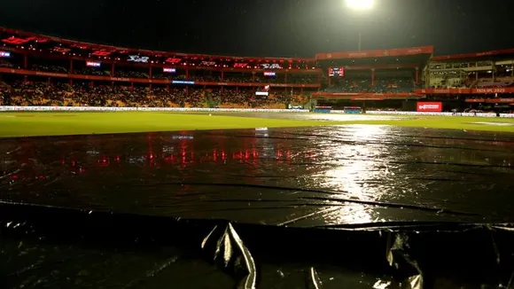 RCB ಮ್ಯಾಚ್​​ಗೂ ಅಡ್ಡಿ.. ಬೆಂಗಳೂರಲ್ಲಿ 20ಕ್ಕೂ ಅಧಿಕ‌ ಮನೆಗಳಿಗೆ ನುಗ್ಗಿದ ನೀರು.. ಎಲ್ಲೆಲ್ಲಿ ಏನೇನು ಆಯ್ತು..?