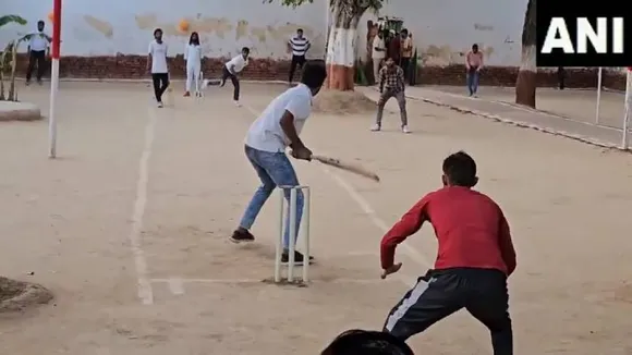 IPL ಅಲ್ಲ ಇದು JPL ಟೂರ್ನಿ.. ಕೈದಿಗಳಿಗೂ ಕ್ರಿಕೆಟ್‌ ಭಾಗ್ಯ; ಅಪರೂಪದ VIDEO ವೈರಲ್‌!