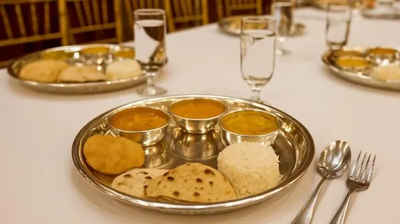 ಬೆಳ್ಳಿ ತಟ್ಟೆ, ಪ್ರತಿ ಊಟಕ್ಕೆ 5000 ರೂ, ಒಟ್ಟು ವೆಚ್ಚ ₹27 ಲಕ್ಷ.. ಸರ್ಕಾರದಲ್ಲಿ ಸಂಚಲನ ಸೃಷ್ಟಿಸಿದ ಹೊಸ ವಿವಾದ..!