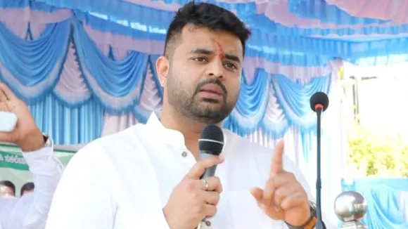 ಪ್ರಜ್ವಲ್​ ರೇವಣ್ಣ ಮೇಲೆ ಎಷ್ಟು ಕೇಸ್​ಗಳಿವೆ.. ಬೇಲ್​ ಅರ್ಜಿ ವಜಾಕ್ಕೆ ಕೋರ್ಟ್​ ಕೊಟ್ಟ ಕಾರಣವೇನು?