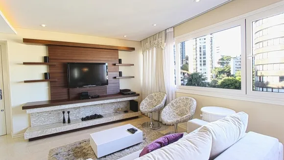 BENGALURU HOME SALES DECLINE-REAL ESTATE