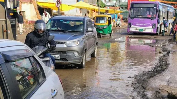 BANGALORE POTHOLES VIRAL POST