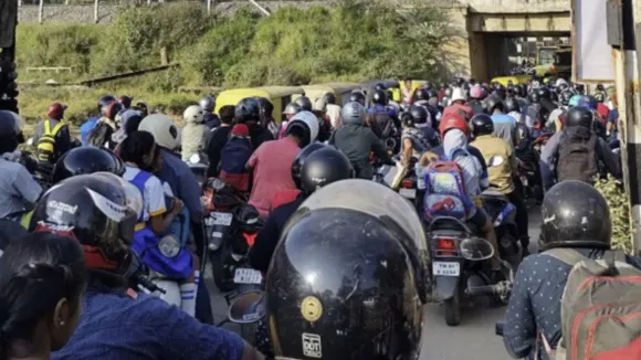 panathur-main-road-2025-10-10-15-16-01