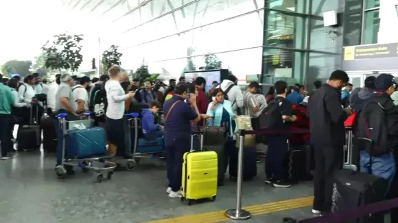 bengaluru-airport-chaos-indigo-flights-cancelled-2025-12-05-12-01-41-2026-01-21-12-25-57