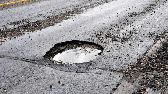 Bengaluru: Poor road condition near Kumaran school in Uttarahalli raises safety concerns for students