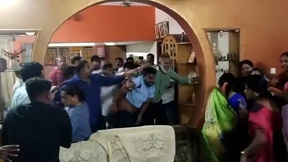 Bengaluru: Havoc wrecked as families attempt to resolve marital dispute