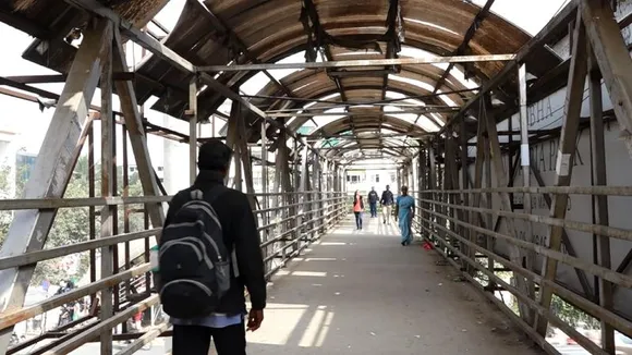 Bengaluru: Citizens in despair over Kammanahalli skywalk being left in tatters