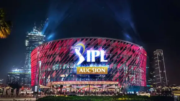 What is the purchasing power of each team ahead of IPL mini auction?