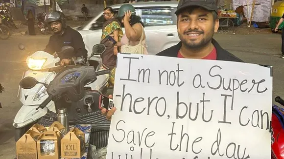 Bengaluru: Viral post shows architect leaving corporate job to sell Vada Pavs