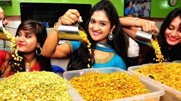 Bengaluru: 24th edition of Avarebele Mela commences in National College Play Ground