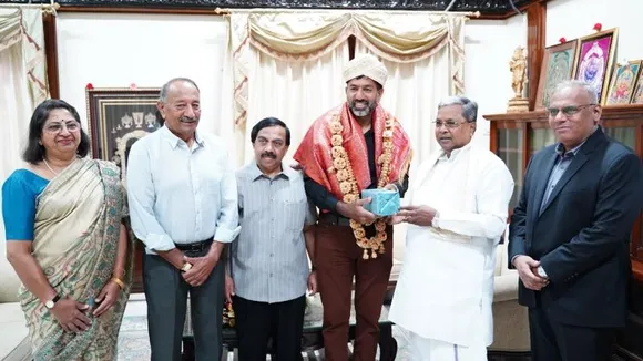 Karnataka: CM Siddaramaiah meets Rohan Bopanna, congratulates him, announces reward of Rs 50 lakh