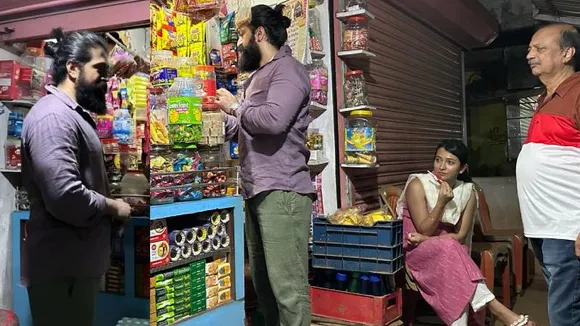 Karnataka: Yash buys ice cream for Radhika during their visit to Shri Chitrapur Math