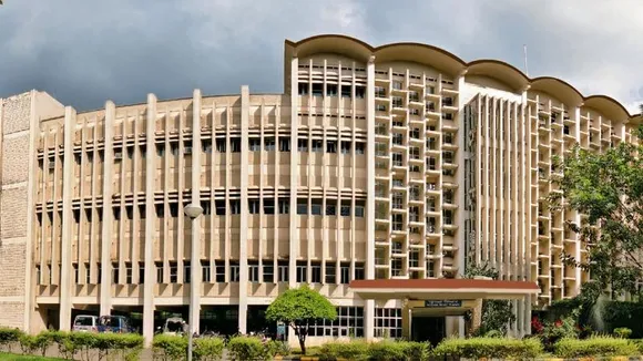 IIT Bombay reports decrease in minimum salary package (Rs 4LPA) amidst placement trends