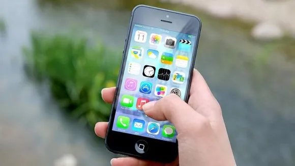 Smartphone brands slash prices to clear elevated inventory ahead of festive season