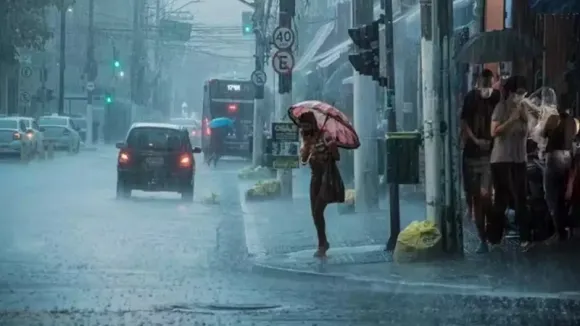 Monsoon set to arrive early in Karnataka- Red Alert issued for coastal districts; Bengaluru on Yellow Alert