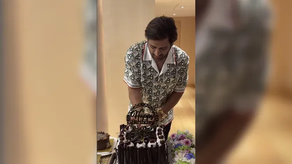 ‘Is that eggless?’: Dhoni wonders as he cuts birthday cake; keeps his veg friends in mind