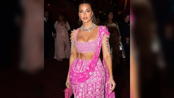 Amid 'Local Designer' controversy, Khloe Kardashian praises Manish Malhotra for stunning outfits 