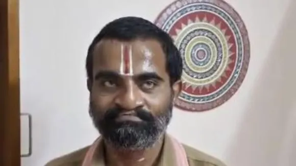 Bengaluru auto driver wins hearts by returning passenger’s lost gold chain