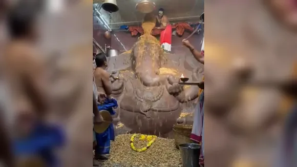 ‘Kadalekai Abhisheka’ performed at Dodda Ganapati Temple ahead of ‘Kadalekai Parishe’ in Basavanagudi