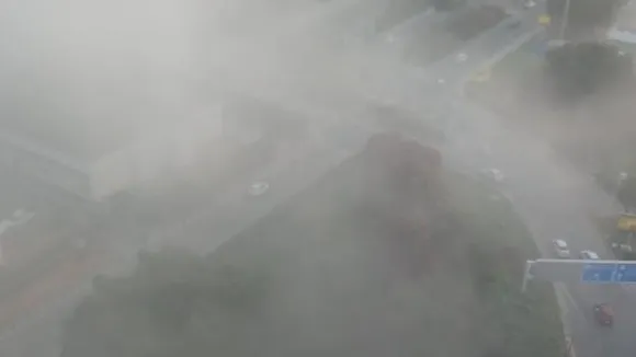 Dense fog disrupts flights at Bengaluru Airport, causing delays and diversions