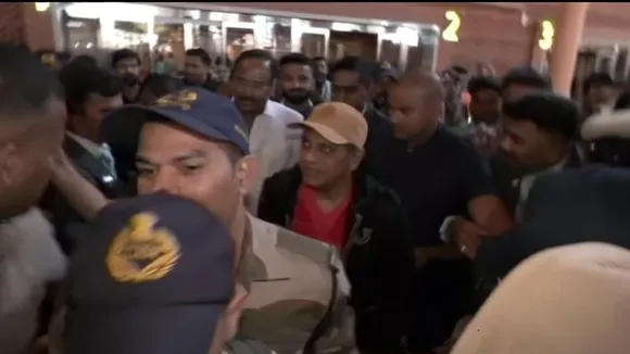 Shivarajkumar returns from America, fans celebrate with festive fervour