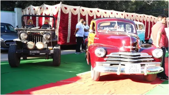 Bengaluru: Vintage cars hit the road for ‘Road Safety Week’ rally