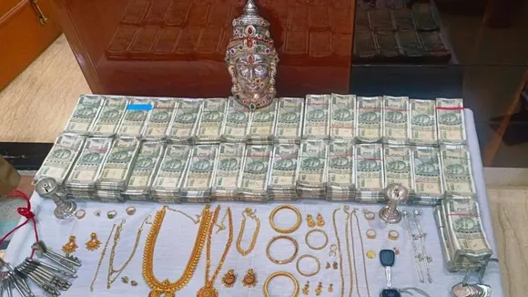 Karnataka: Lokayukta raids engineer’s house, uncovers massive unaccounted wealth