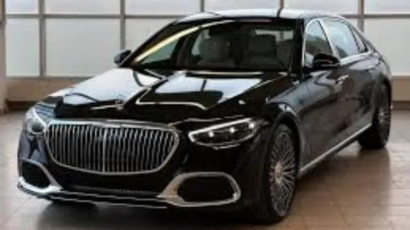 Man in China turns luxury Mercedes Maybach into profitable ride-hailing business 