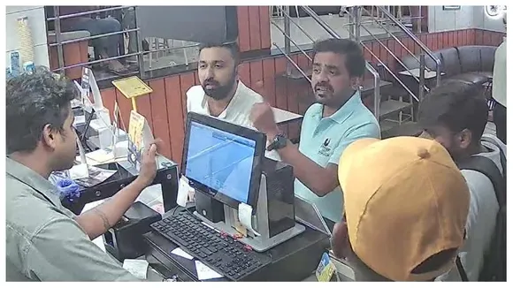 Chaos at Bengaluru’s MC Layout ice cream parlour as customers clash over parcel denial