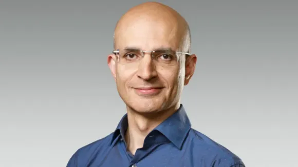 Apple names Indian-origin executive Sabih Khan as new chief operating officer