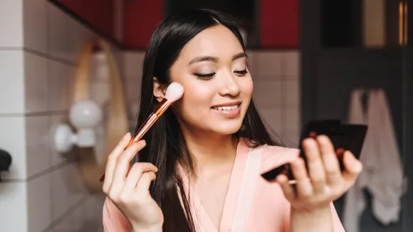 5 Best Highlighter For Dewy Skin