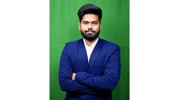 Young SEBI RIA Rochit Singh teaching long-term multibagger investing strategies