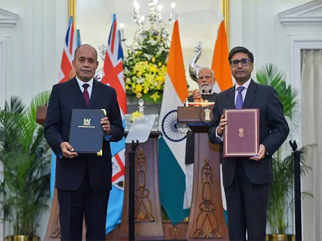 Prime Minister Narendra Modi with Fiji Prime Minister Sitiveni Ligamamada Rabuka (Image: X/@MEAIndia)