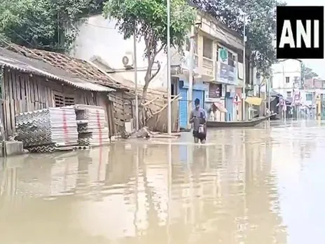 Flooding caused by rainfall in Paschim Medinipur (Photo/ANI)